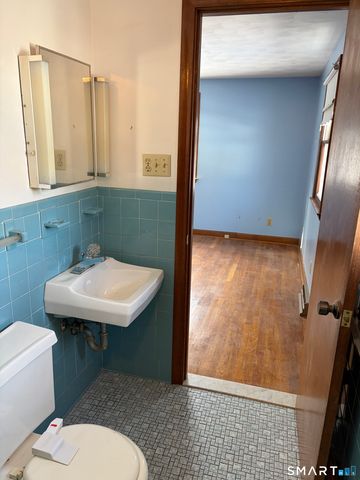 55 Coles Avenue, Newington, CT 06111