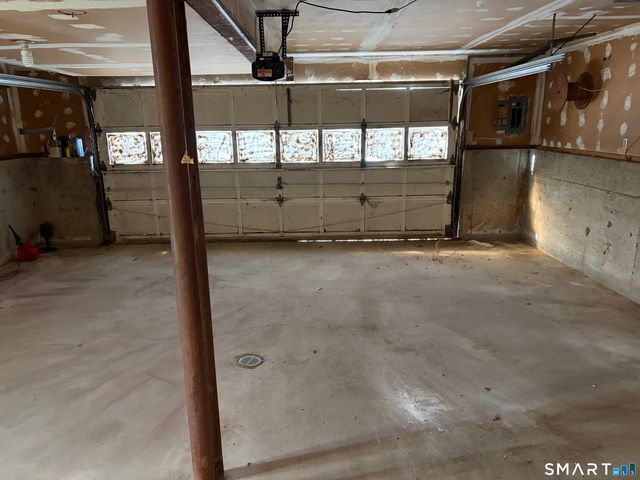 55 Coles Avenue, Newington, CT 06111