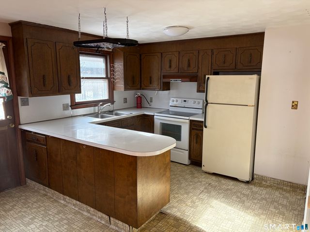 55 Coles Avenue, Newington, CT 06111