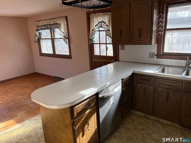 55 Coles Avenue, Newington, CT 06111