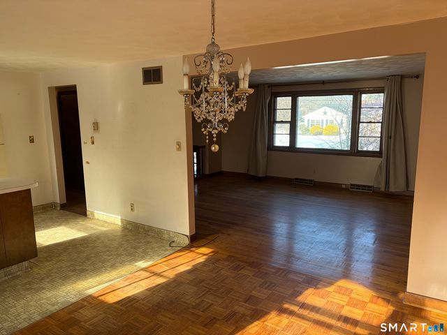 55 Coles Avenue, Newington, CT 06111