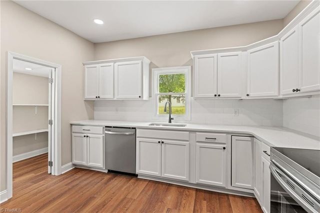 1220 S Elm Street, High Point, NC 27260
