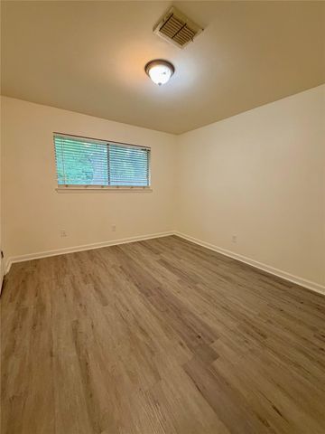 5422 Winding Way Drive, Houston, TX 77091