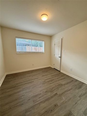 5422 Winding Way Drive, Houston, TX 77091