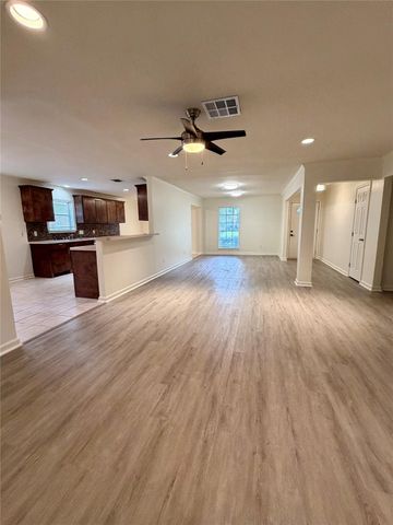 5422 Winding Way Drive, Houston, TX 77091