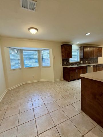 5422 Winding Way Drive, Houston, TX 77091