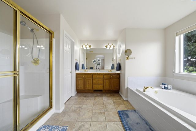 3632 S Green St., Kennewick, WA 99337