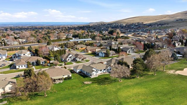 3632 S Green St., Kennewick, WA 99337