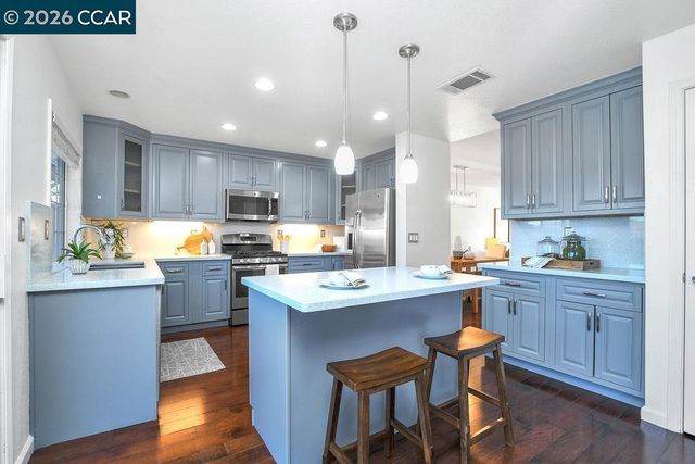 326 Liveoak Court, Martinez, CA 94553