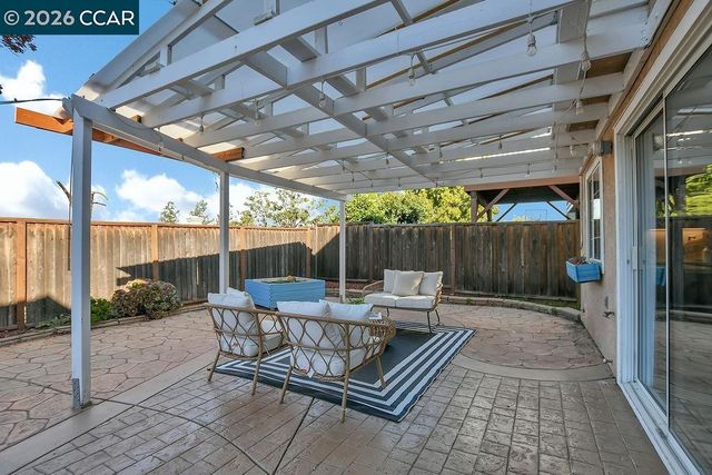 326 Liveoak Court, Martinez, CA 94553