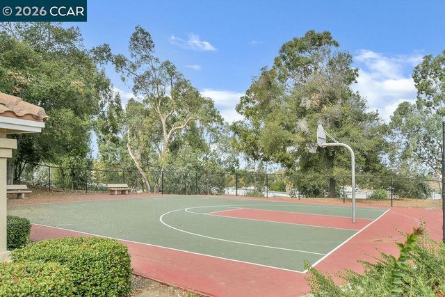 326 Liveoak Court, Martinez, CA 94553