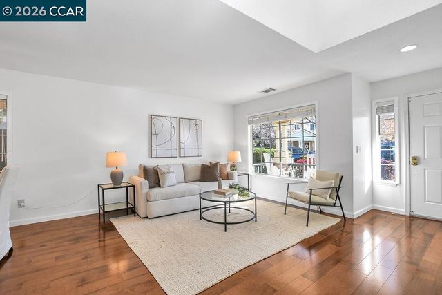 326 Liveoak Court, Martinez, CA 94553