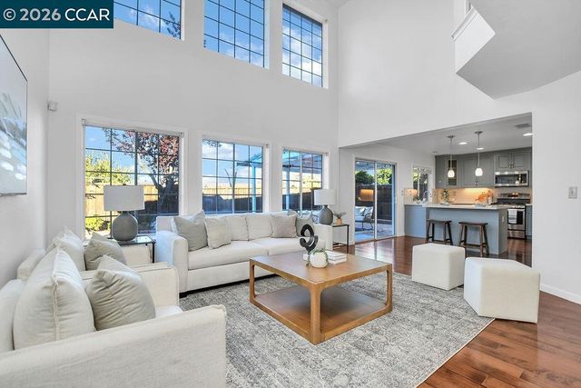 326 Liveoak Court, Martinez, CA 94553