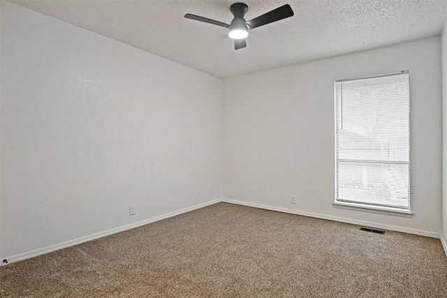 744 Mabel C Fry Boulevard, Yukon, OK 73099