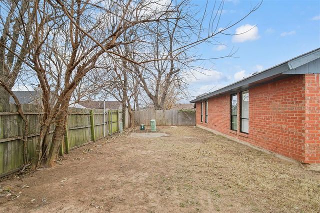 744 Mabel C Fry Boulevard, Yukon, OK 73099