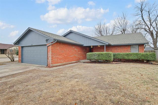 744 Mabel C Fry Boulevard, Yukon, OK 73099
