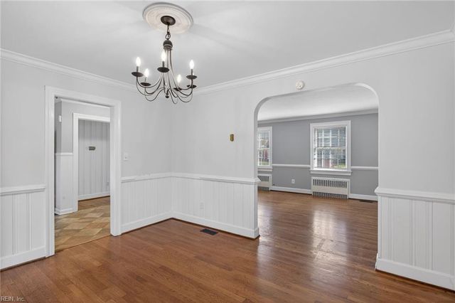 21 Brandon RD, Newport News, VA 23601