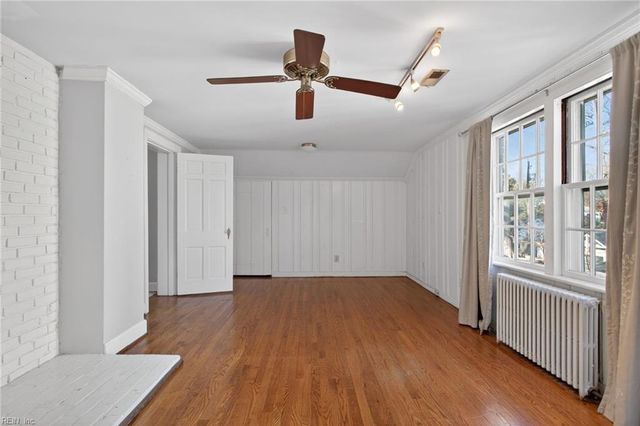 21 Brandon RD, Newport News, VA 23601