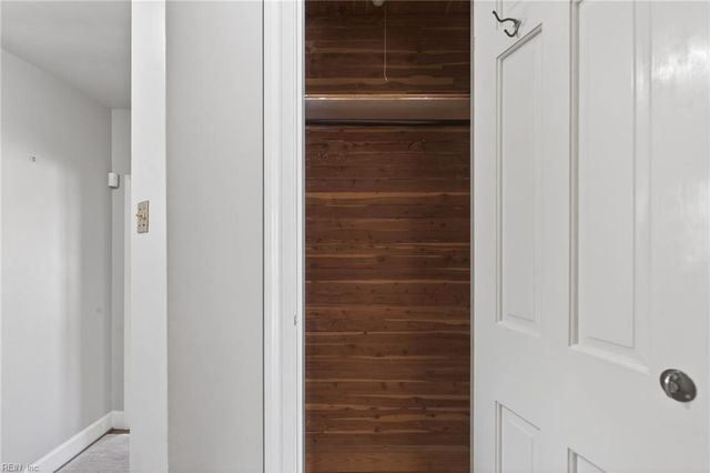 21 Brandon RD, Newport News, VA 23601