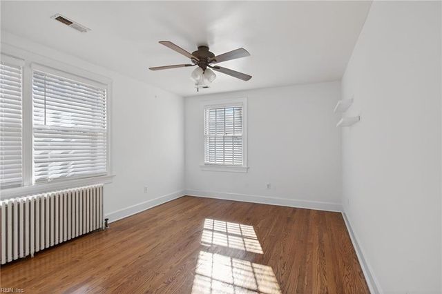 21 Brandon RD, Newport News, VA 23601