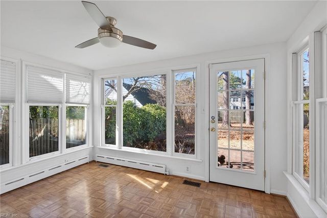 21 Brandon RD, Newport News, VA 23601