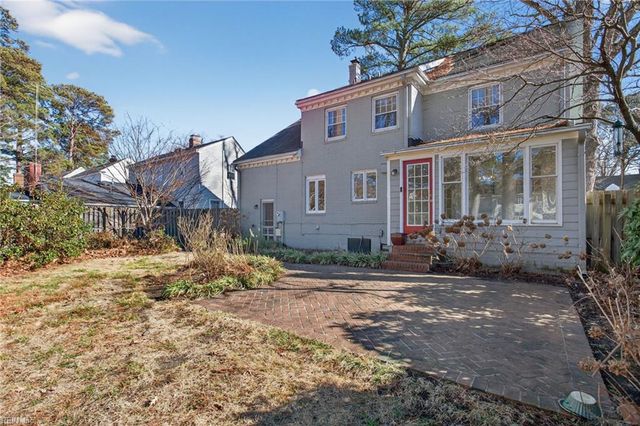 21 Brandon RD, Newport News, VA 23601