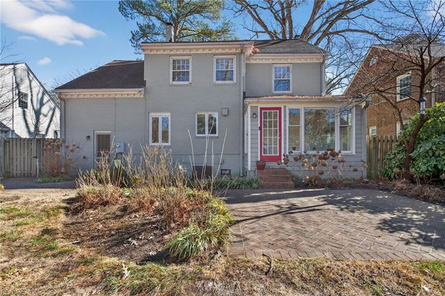 21 Brandon RD, Newport News, VA 23601