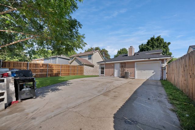 10328 Wood Heights Drive, Dallas, TX 75227