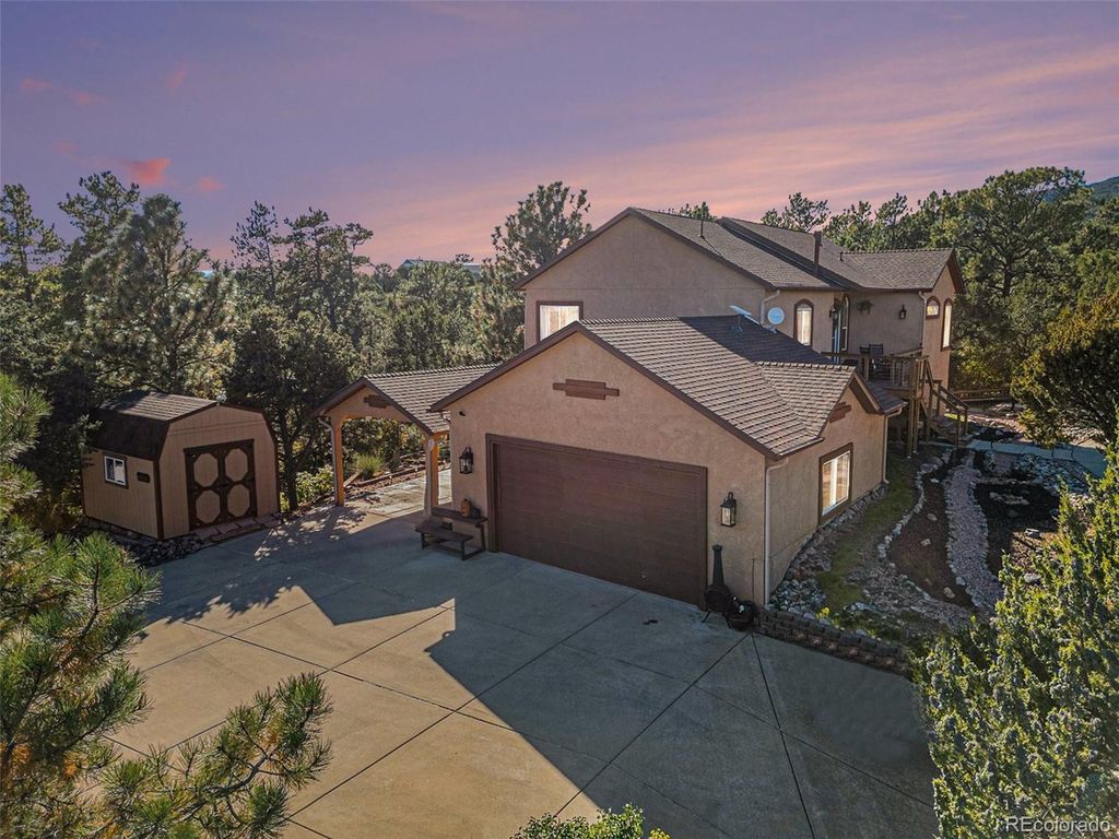 15631 Cala Rojo Dr, Colorado Springs, CO 80926