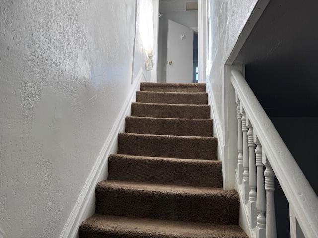 1527 E Hudson Street, Columbus, OH 43211