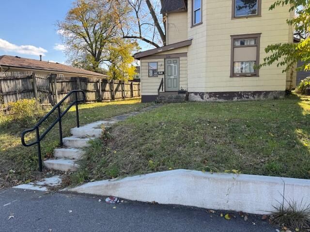 1527 E Hudson Street, Columbus, OH 43211