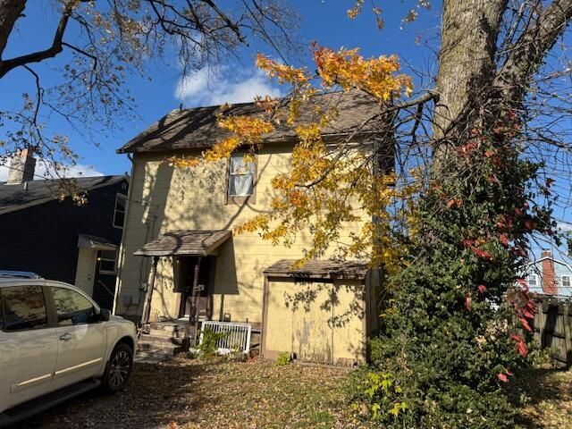 1527 E Hudson Street, Columbus, OH 43211