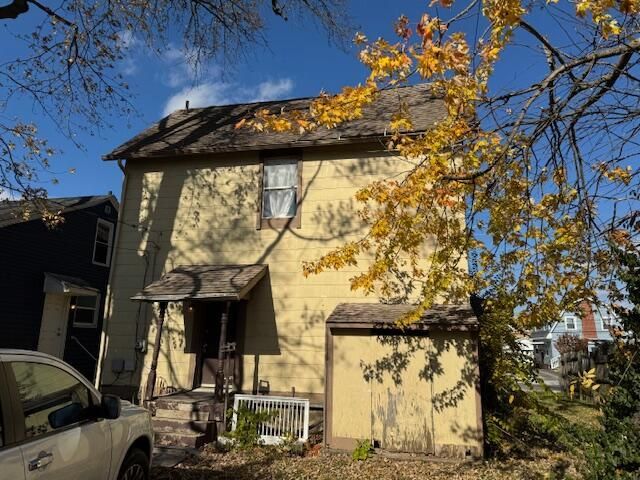 1527 E Hudson Street, Columbus, OH 43211