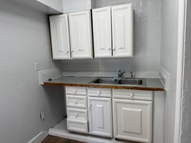 1527 E Hudson Street, Columbus, OH 43211