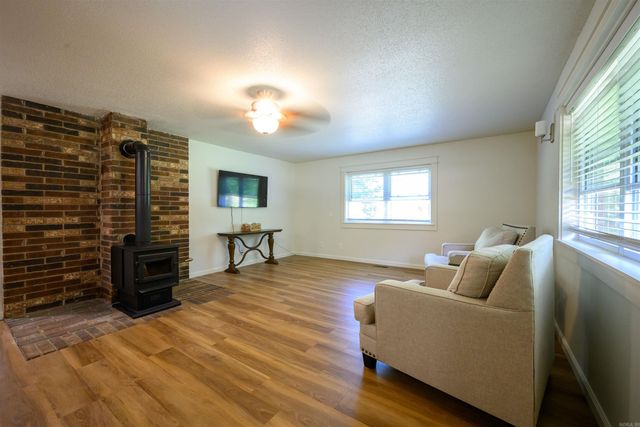 50 Hawkins Lane, Cord, AR 72524