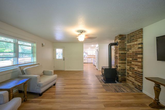50 Hawkins Lane, Cord, AR 72524
