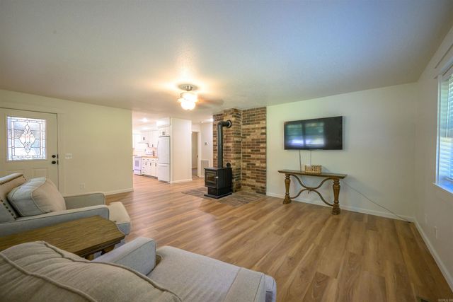 50 Hawkins Lane, Cord, AR 72524