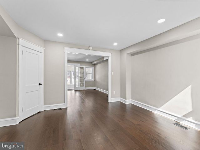 5921 ELSINORE ST, Philadelphia, PA 19120