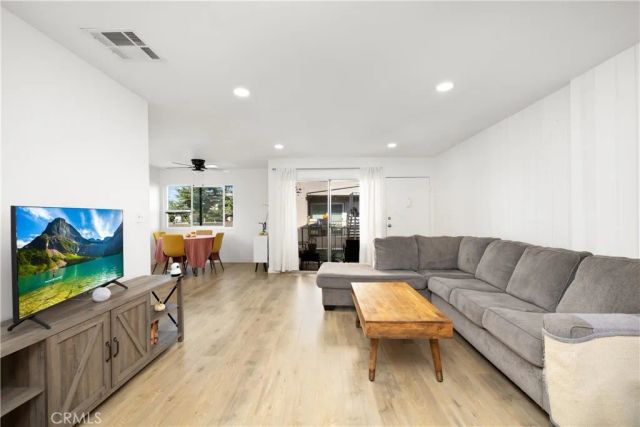 10757 Hortense 307, North Hollywood, CA 91602
