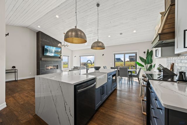 7935 BROOKS LOOP, Spearfish, SD 57783