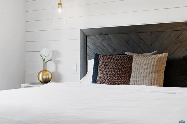 7935 BROOKS LOOP, Spearfish, SD 57783