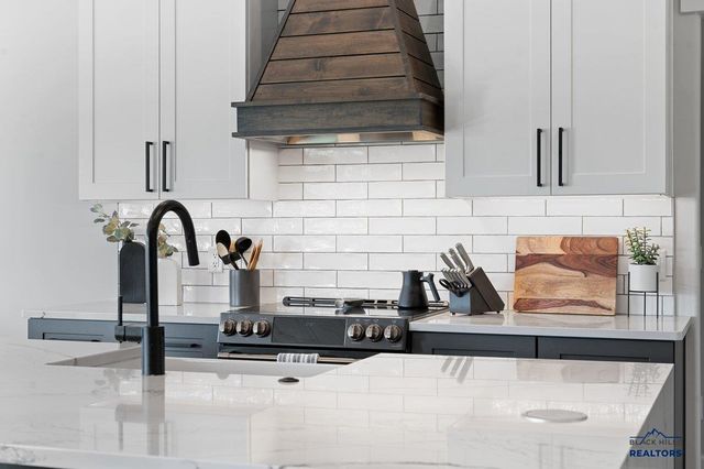 7935 BROOKS LOOP, Spearfish, SD 57783