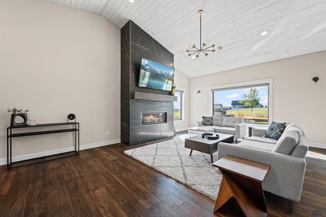 7935 BROOKS LOOP, Spearfish, SD 57783