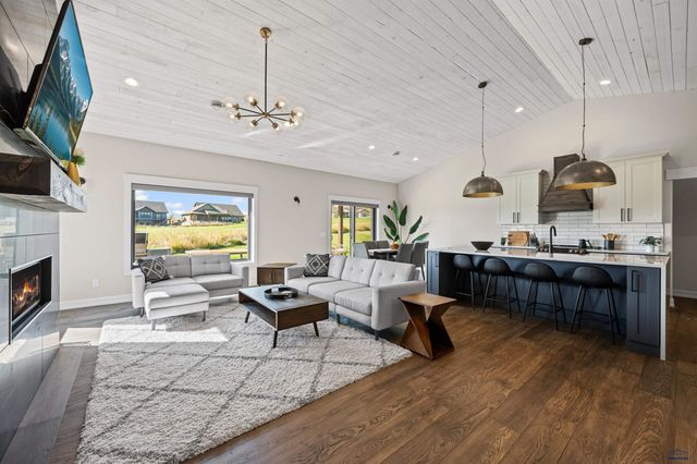 7935 BROOKS LOOP, Spearfish, SD 57783