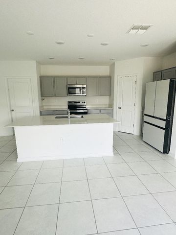 2847 BIG SUR ROAD, Davenport, FL 33837