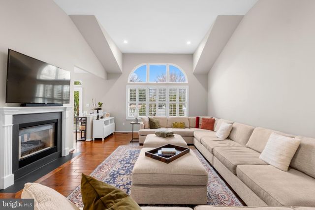 7 WILKINS RD, Hainesport, NJ 08036