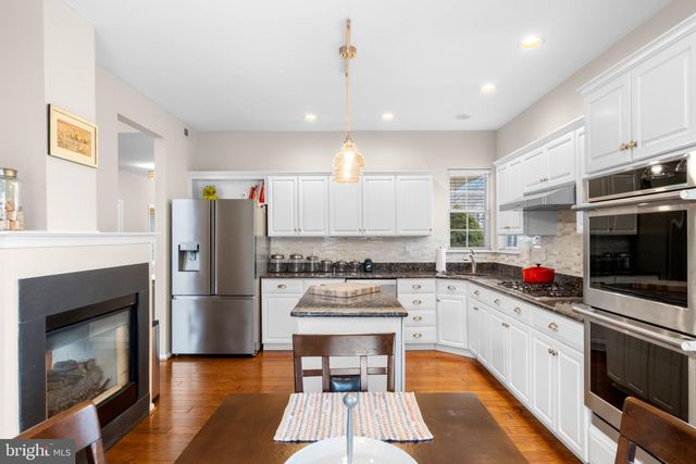 7 WILKINS RD, Hainesport, NJ 08036