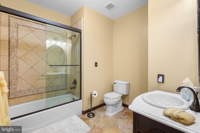 7 WILKINS RD, Hainesport, NJ 08036