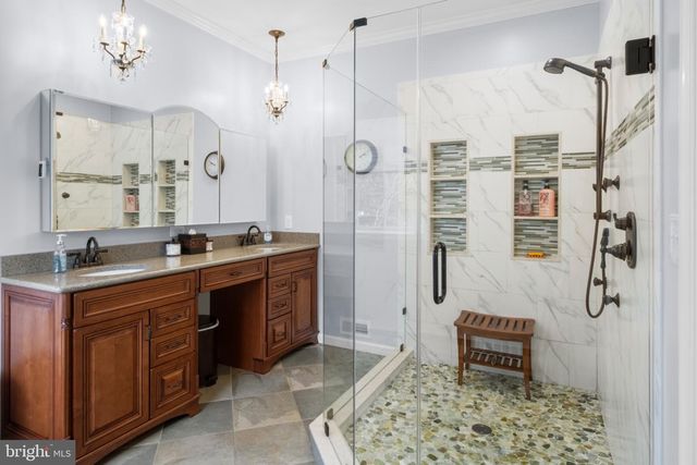 7 WILKINS RD, Hainesport, NJ 08036