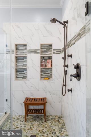 7 WILKINS RD, Hainesport, NJ 08036